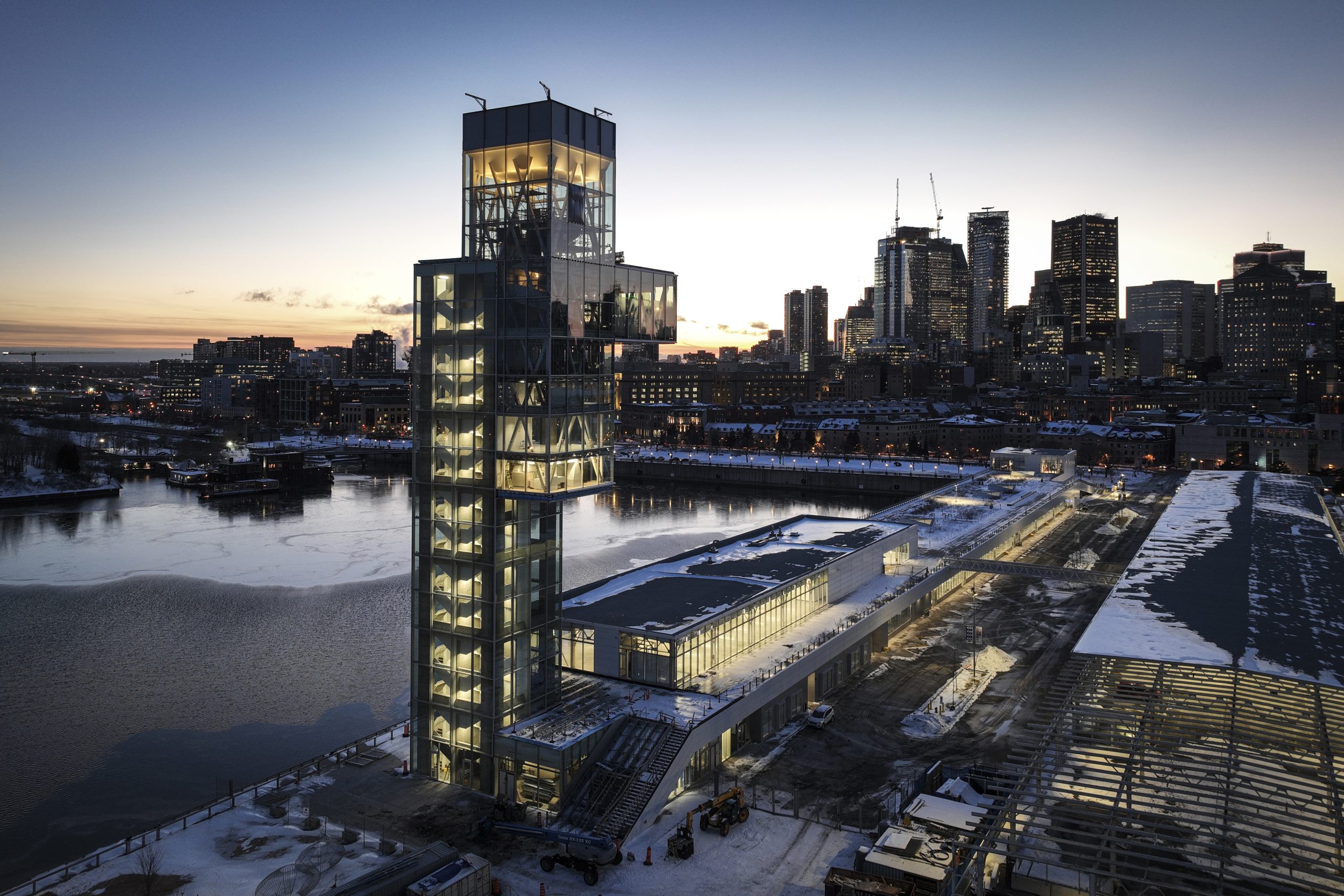 Tour du Port de Montréal